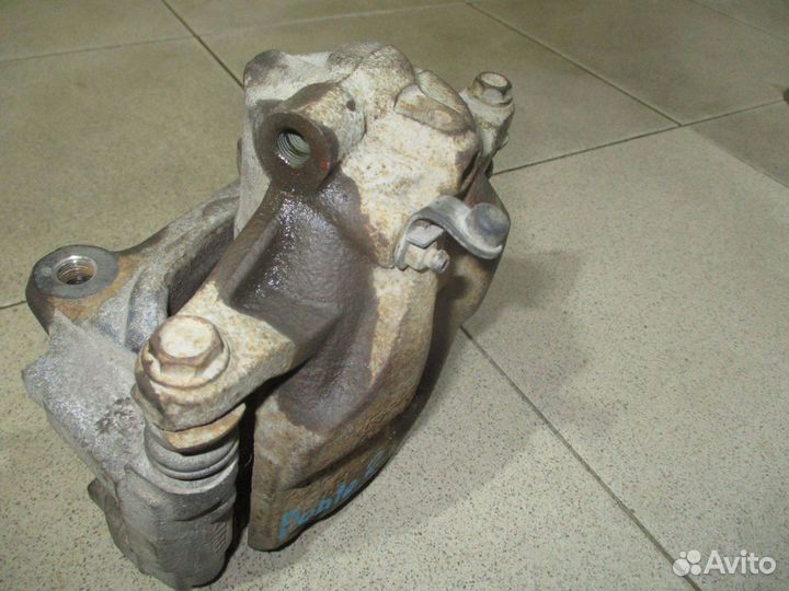 Суппорт передний правый Fiat Doblo 1