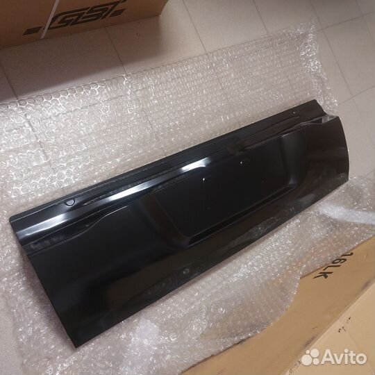 Крышка дверь багажника Land Cruiser 2016+