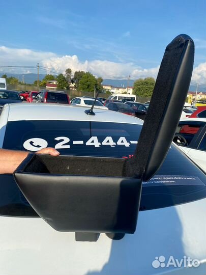 Продам подлокотник к Фольцваген polo