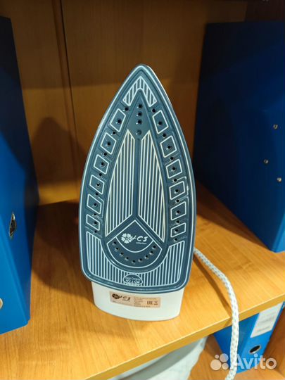 Утюг HCS HI-1005 2200Вт