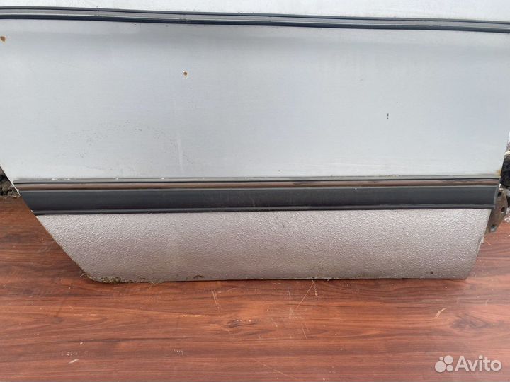 Задняя правая дверь Волга 3102