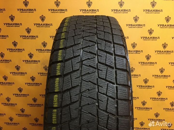 Bridgestone Blizzak DM-V1 215/65 R16 98R