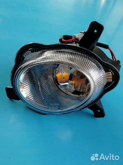 Фара противотуманная передняя правая 4116020001B11