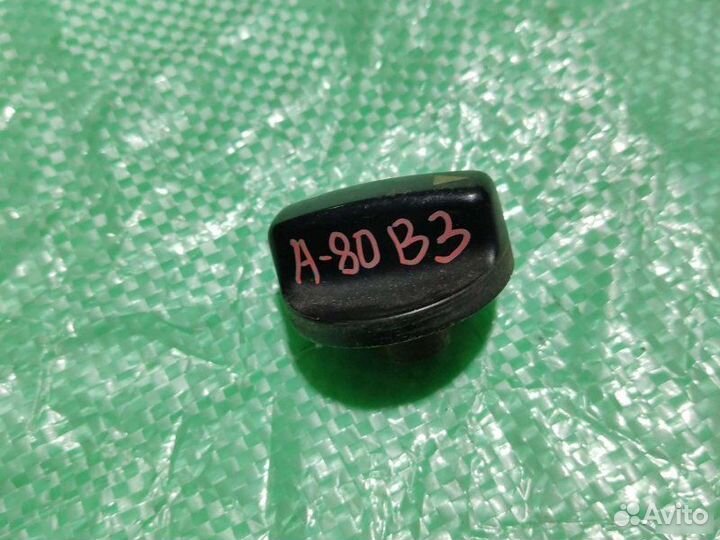 Тумблер отопителя Audi 80 B3 1989