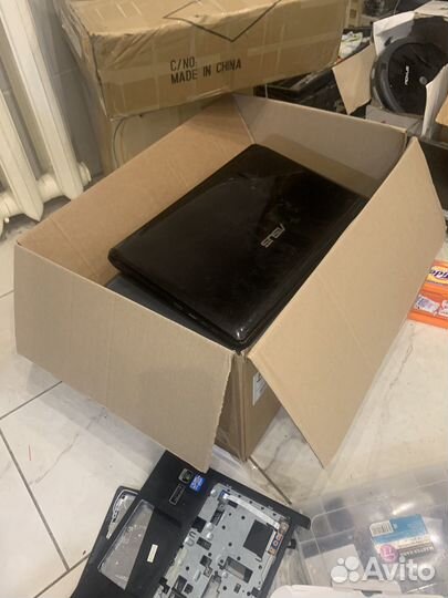 Продажа горы ноутбуков