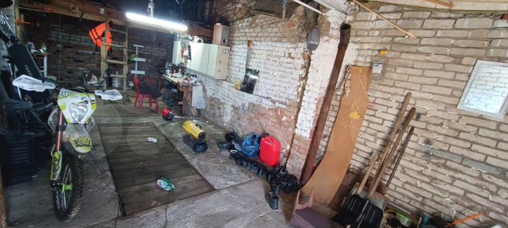 Гараж, > 30 м²