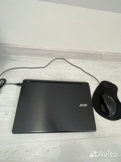 Acer aspire V5 572g