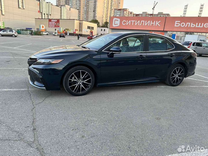 Toyota Camry 2.5 AT, 2021, 13 000 км