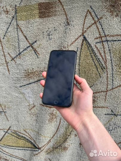 iPhone 8 Plus, 64 ГБ