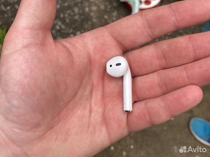 Наушники apple airpods правый
