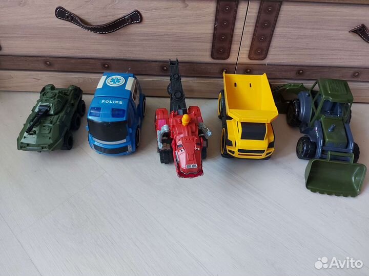 Машинки 5 шт