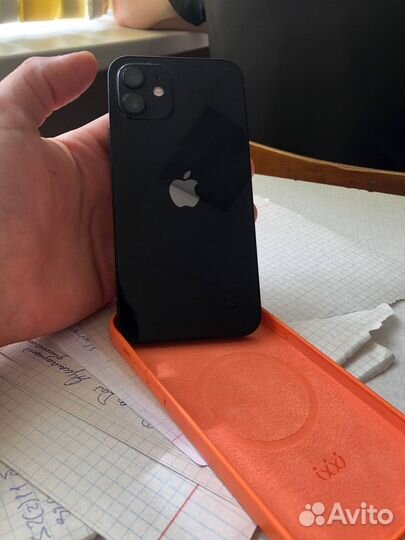iPhone 12, 64 ГБ