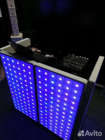 Диджей-Фасад стол