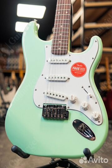 Squier Stratocaster Laurel Fingerboard Surf
