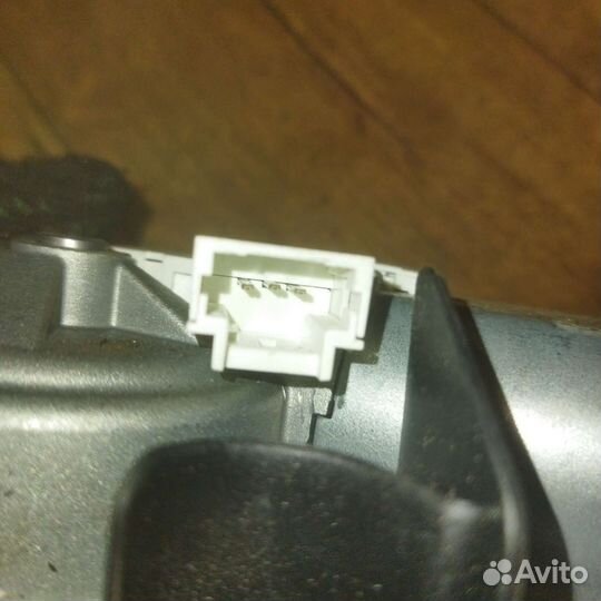 Моторчик стеклоочистителя задний Peugeot 308