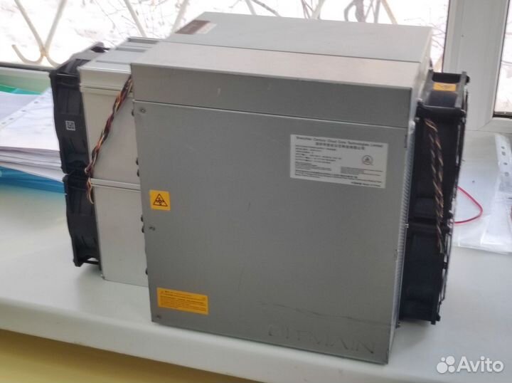 Asic майнер Bitmain Antminer S19