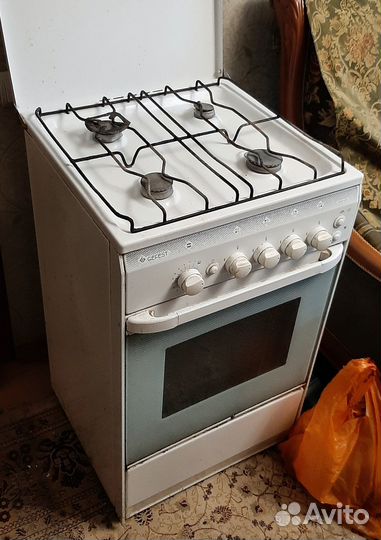 Продаю газовую плиту Гефест б/у