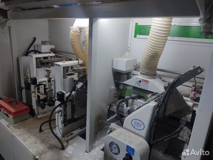 Кромкооблицовочный станок