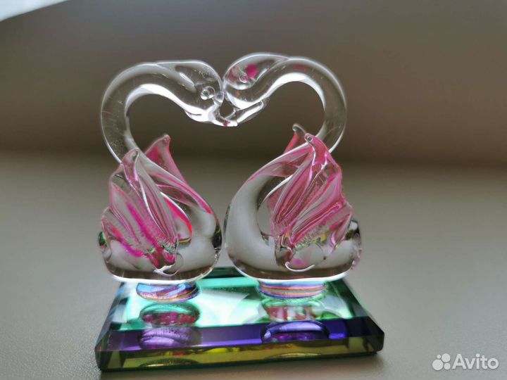 Статуэтка лебеди