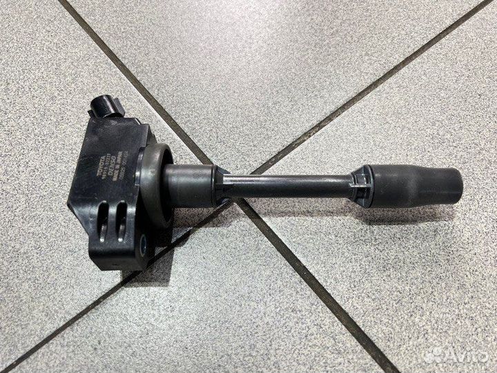 Катушка зажигания Toyota Camry axvh70-1030006