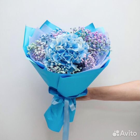 Букет с Гортензией. Цветы. Доставка