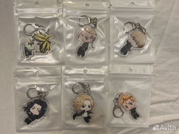 Аниме мерч брелоки брелки стендики значки пины