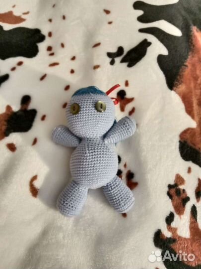 Игрушка куколка-амигуруми