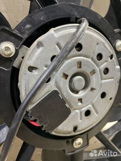 Вентилятор охлаждения радиатора Mercedes-Benz