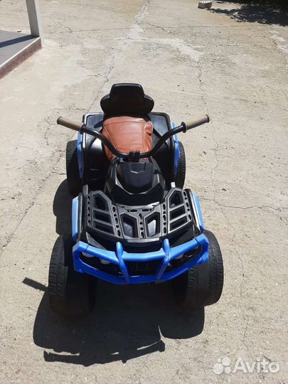 Детский электромобиль