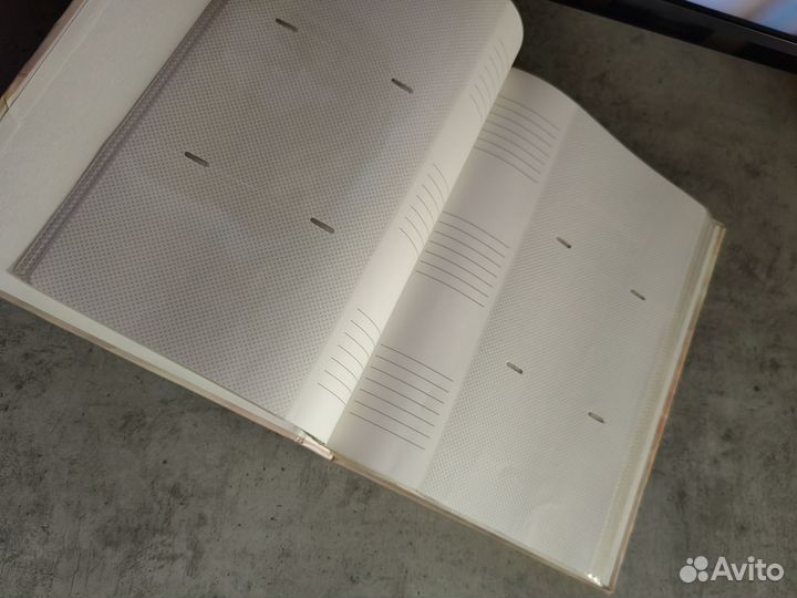 Фотоальбомы (разных размеров)