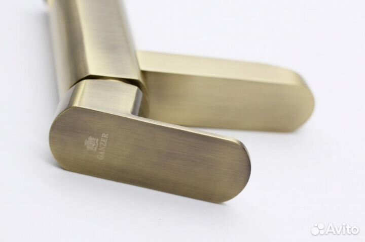 Смеситель для умывальника Ganzer 06011D Бронзовый