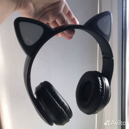 Беспроводные светящиеся наушники