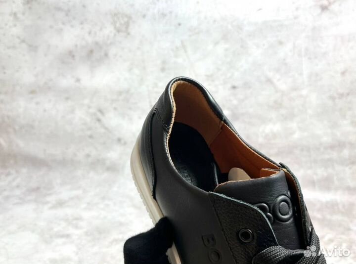 Кроссовки Boss комфортные