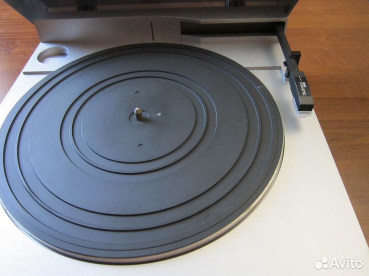 Виниловый проигрыватель Yamaha PX-505