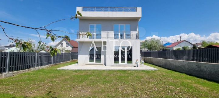 Дом 224 м² на участке 4 сот.