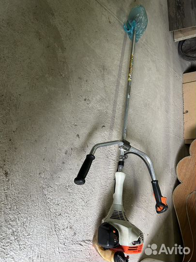 Коса бензиновая