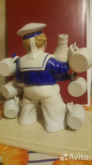 Фарфоровый штоф 