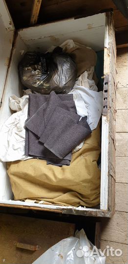 Сундук старинный