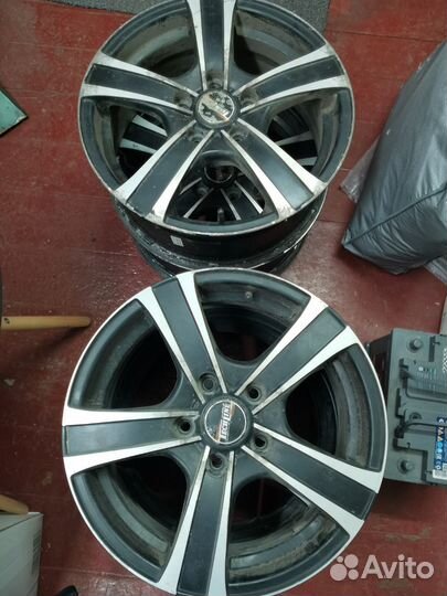 Продаю диски R16
