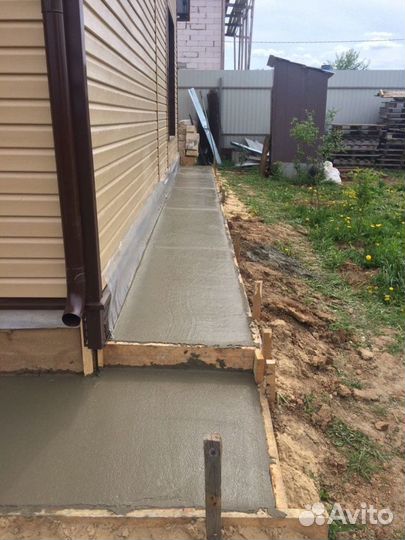 Бригада строителей