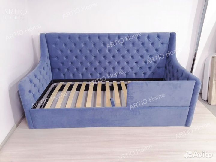 Детская кровать с мягкими бортиками