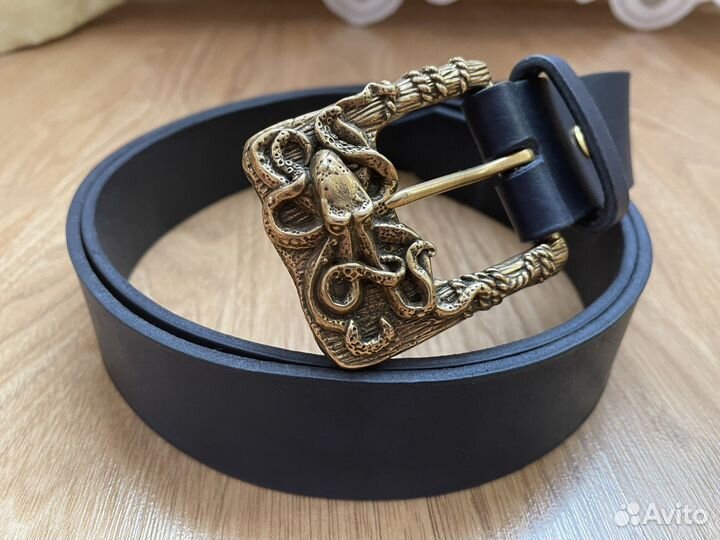 Ремень с литой латунной пряжкой 
