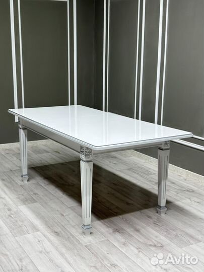 Стол и стулья от производителя. В наличии