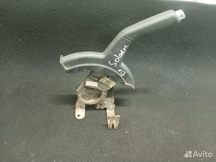 Ручка ручного тормоза Hyundai Solaris 2011