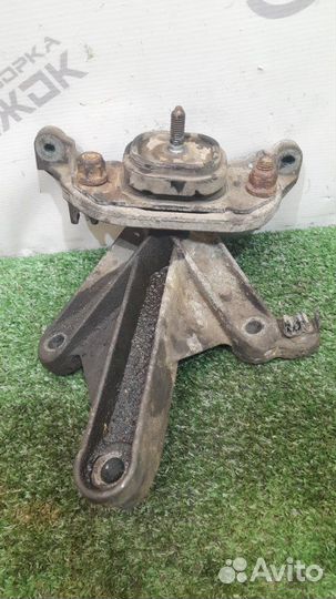 Опора (подушка) кпп Renault Megane 2 1.6 K4M 2004