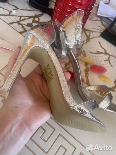 Босоножки женские 37 размер новые