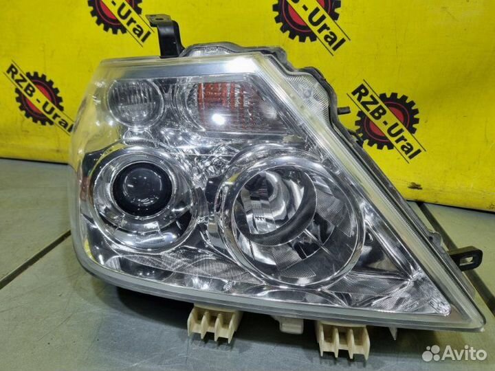 Фара передняя правая Nissan Patrol Y62 Y62 5.6