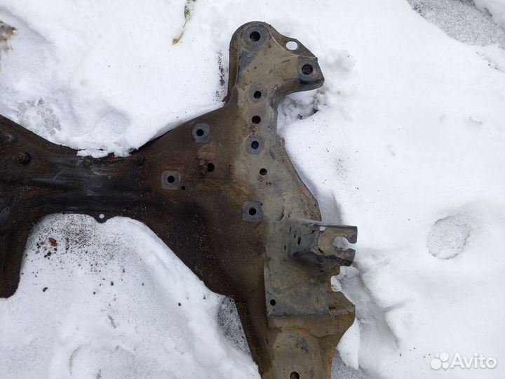 Honda CR-V (RE) III балка подмоторная