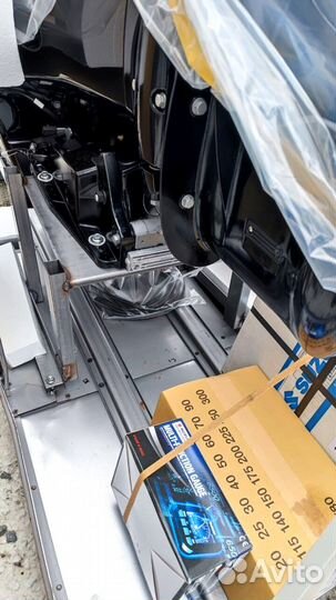 Мотор лодочный Suzuki DF140Btgl черный