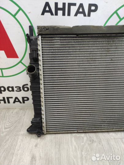 Радиатор охлаждения двигателя Ford Focus CB4 hhda